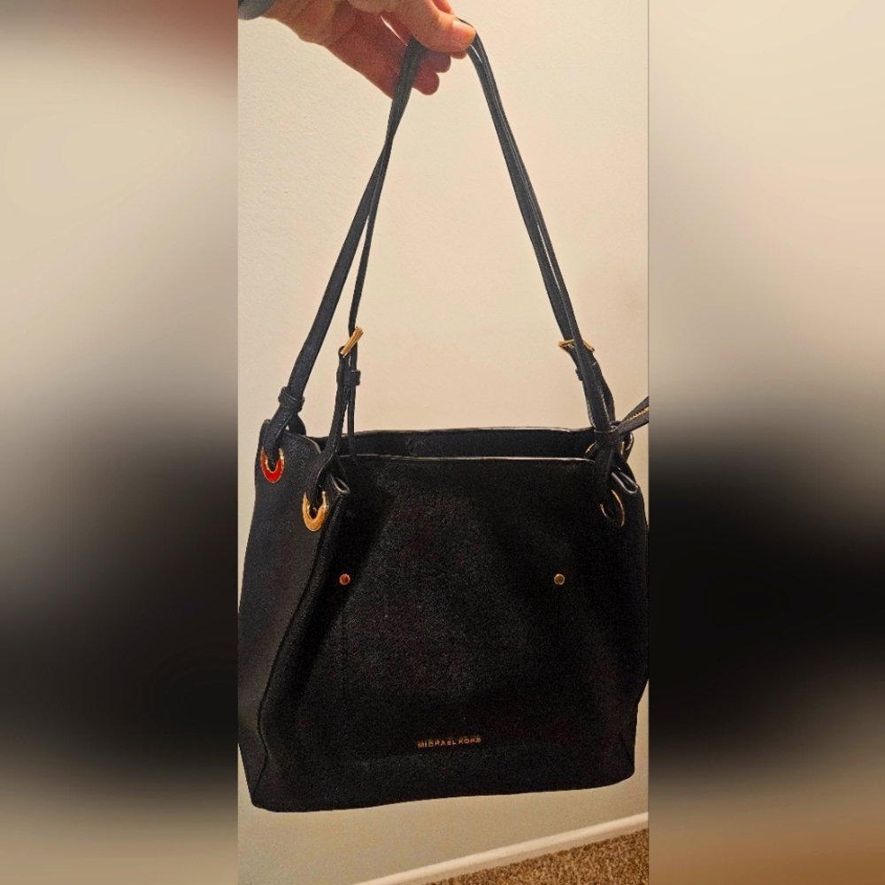 Black shoulder Michael Kors purse